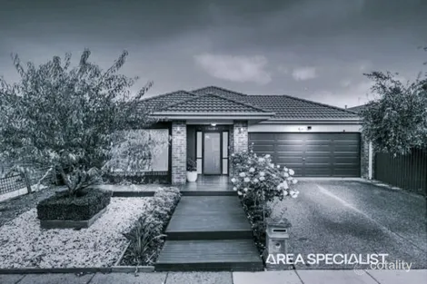Property photo of 52 Everly Circuit Pakenham VIC 3810