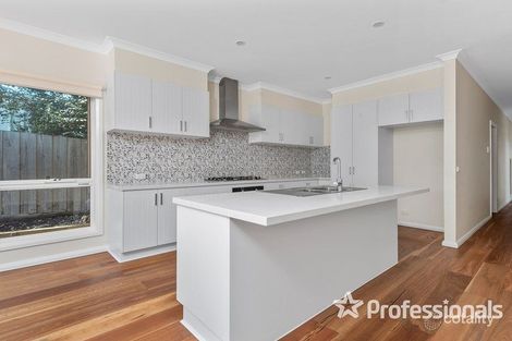 Property photo of 2/11 Moore Avenue Croydon VIC 3136