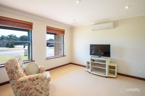 Property photo of 6 Snowberry Mews Eaton WA 6232