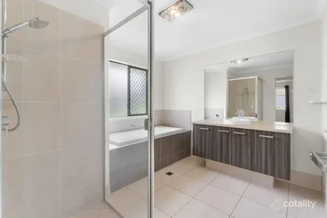 Property photo of 18 Hall Court Bellbird Park QLD 4300