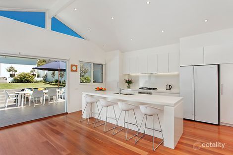 Property photo of 8 Curl Curl Parade Curl Curl NSW 2096