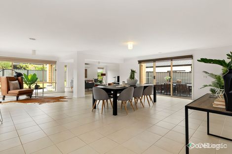 Property photo of 5 Coronet Avenue Roxburgh Park VIC 3064