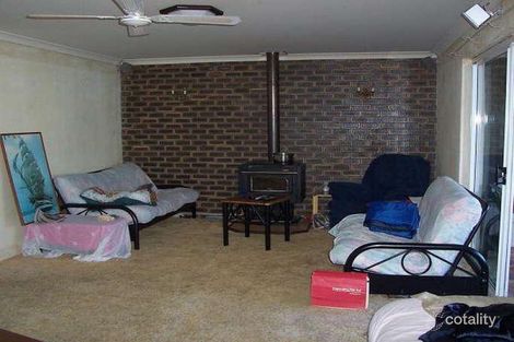 Property photo of 8 Barbara Close Yamba NSW 2464