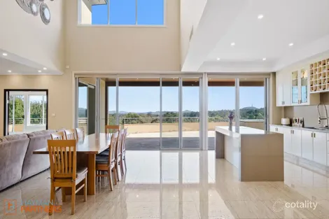 Property photo of 15 Timbarra Crescent O'Malley ACT 2606