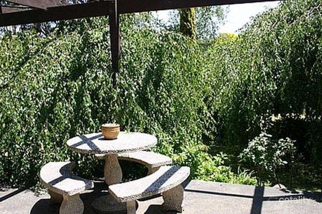Property photo of 8 Worcester Road Gisborne VIC 3437