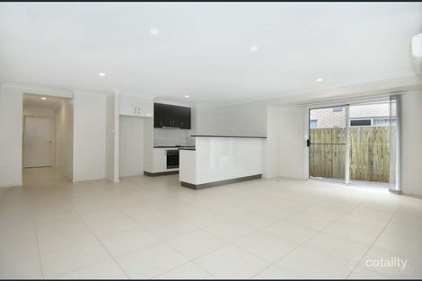 Property photo of 2/7 Abbey Street Cranley QLD 4350