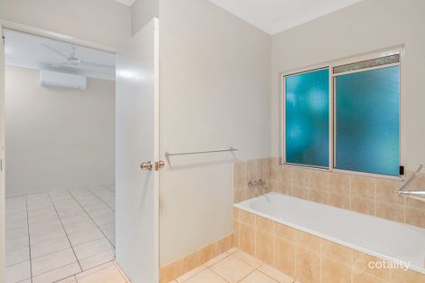 Property photo of 2 Miara Close Kewarra Beach QLD 4879