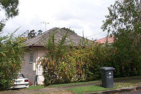 93 Waverley Rd, Camp Hill, QLD 4152