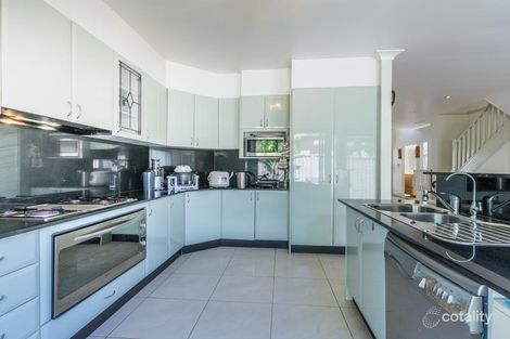 Property photo of 13 Currey Place Fairfield West NSW 2165