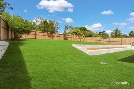 Property photo of 9 Benjamin Court Yamanto QLD 4305