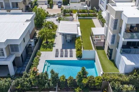 Property photo of 17/37 Sickle Avenue Hope Island QLD 4212