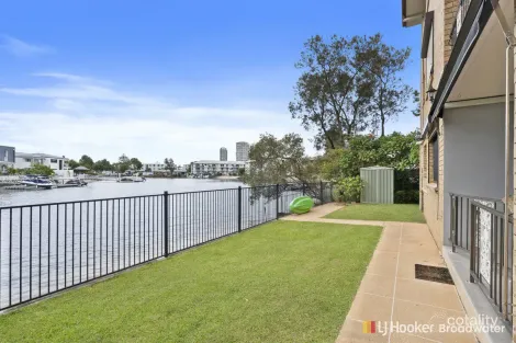 Property photo of 2/15 Burrows Street Biggera Waters QLD 4216