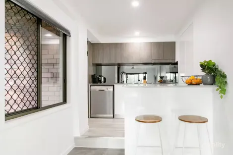 Property photo of 177 Ocean Parade Burleigh Heads QLD 4220