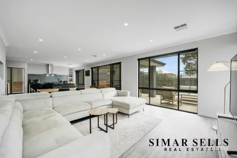 Property photo of 21 Bulloo Loop Ellenbrook WA 6069