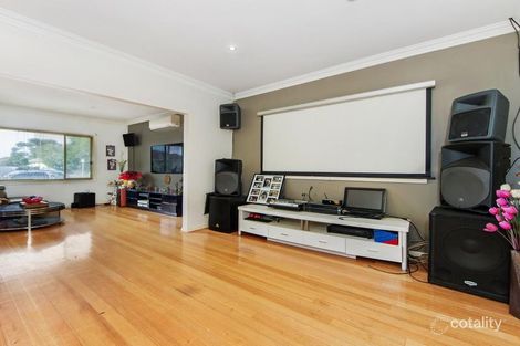Property photo of 31 Erica Avenue St Albans VIC 3021
