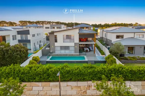 1898 Sunningdale Ct, Hope Island, QLD 4212