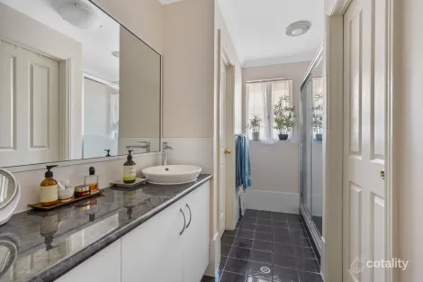 Property photo of 37 Hefron Circle Somerville WA 6430