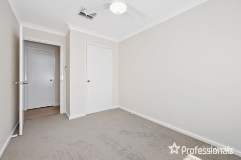 Property photo of 7 Thirroul Grove Kingsley WA 6026