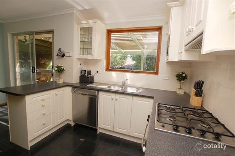 Property photo of 16 Topaz Drive Flagstaff Hill SA 5159