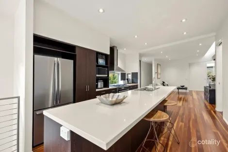 Property photo of 200 Indooroopilly Road St Lucia QLD 4067