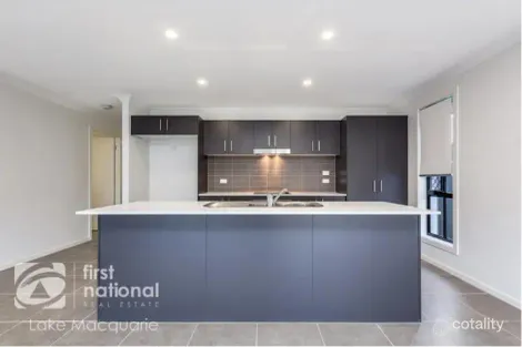 Property photo of 10 Santa Fe Close Cameron Park NSW 2285