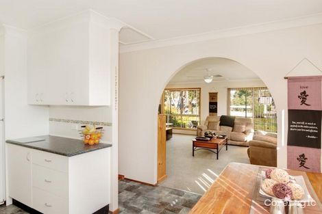 Property photo of 14 Waverley Road Mannering Park NSW 2259