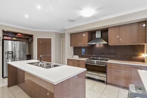 Property photo of 32 Rhone Grove Skye VIC 3977