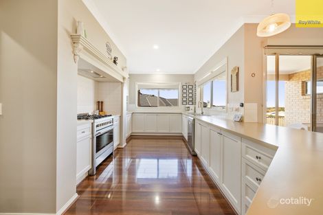 Property photo of 17 Currington Crescent Darley VIC 3340