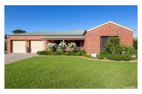 27 Mcdiarmid Pl, Glenroy, NSW 2640