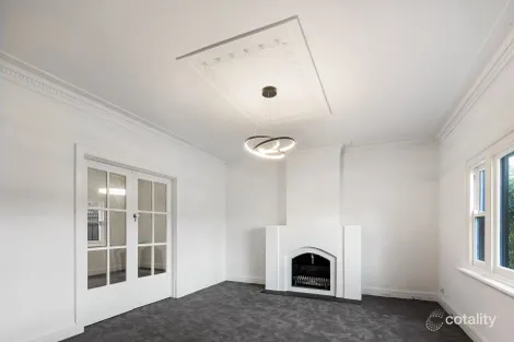 Property photo of 7 Canberra Road Toorak VIC 3142