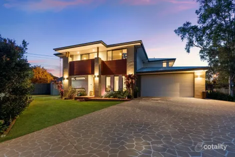 Property photo of 27 Sarsfield Place Bridgeman Downs QLD 4035