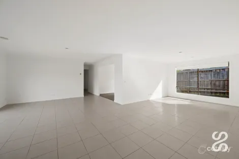 Property photo of 16 Sunningdale Road Doreen VIC 3754