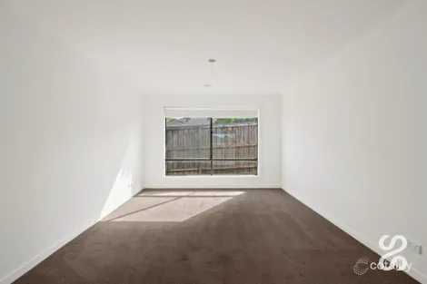Property photo of 16 Sunningdale Road Doreen VIC 3754