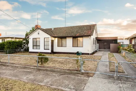 Property photo of 21 Wattle Avenue Wendouree VIC 3355