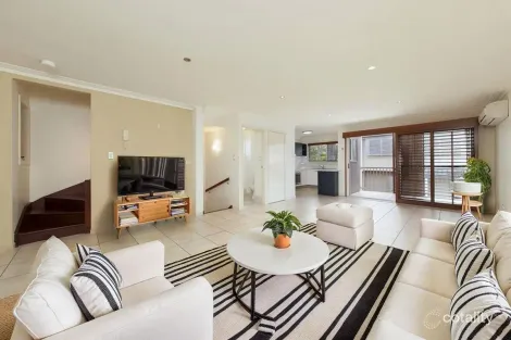 4/25 Rennie St, Indooroopilly, QLD 4068