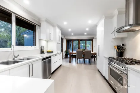 Property photo of 9 Wombat Drive Eltham VIC 3095