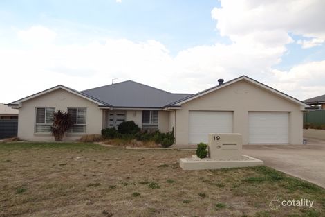 Property photo of 19 Munro Street Windradyne NSW 2795