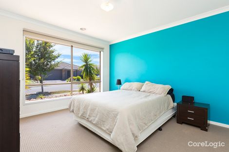 Property photo of 15 Hermes Avenue Cranbourne West VIC 3977