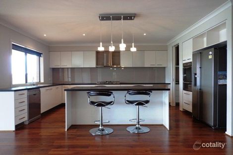 Property photo of 25 Watersedge Cove Point Cook VIC 3030