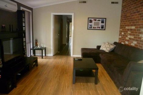 2/266 Greaves St N, Werribee, VIC 3030