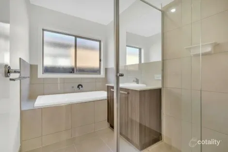 Property photo of 9 Tussock Road Craigieburn VIC 3064