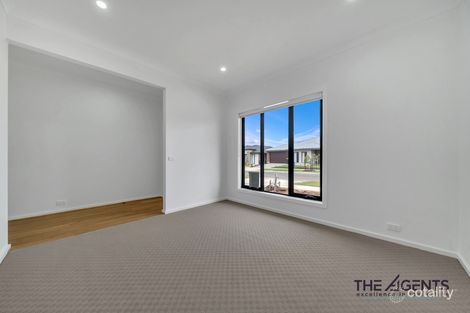 Property photo of 9 Receiver Road Aintree VIC 3336