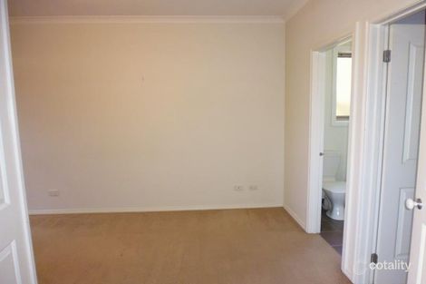 Property photo of 8 Tamborine Way Caroline Springs VIC 3023
