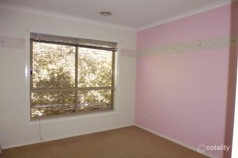 Property photo of 8 Tamborine Way Caroline Springs VIC 3023