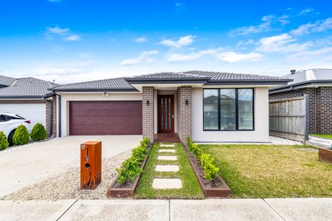 17 Parkgate Dr, Clyde North, VIC 3978