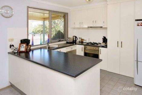 Property photo of 31 Bowman Drive Mill Park VIC 3082