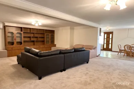 Property photo of 27 Holmes Crescent Griffith NSW 2680