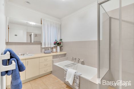 Property photo of 2/13 Lee Avenue Mount Waverley VIC 3149