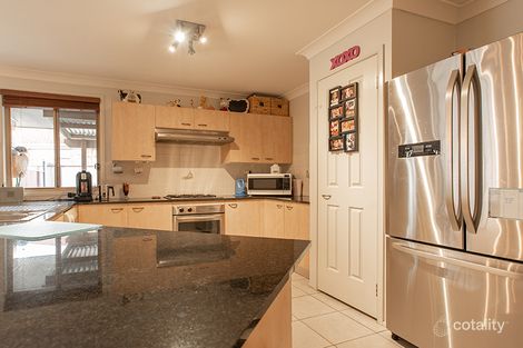Property photo of 8 Skain Place Horningsea Park NSW 2171
