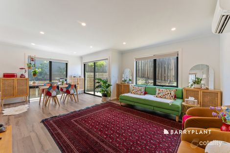 Property photo of 2/14 Outlook Drive Berwick VIC 3806